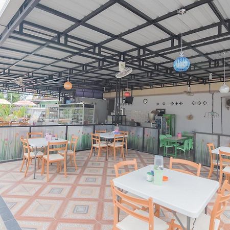 Hotel Reddoorz Near Sepinggan Airport Balikpapan 2 Exterior foto