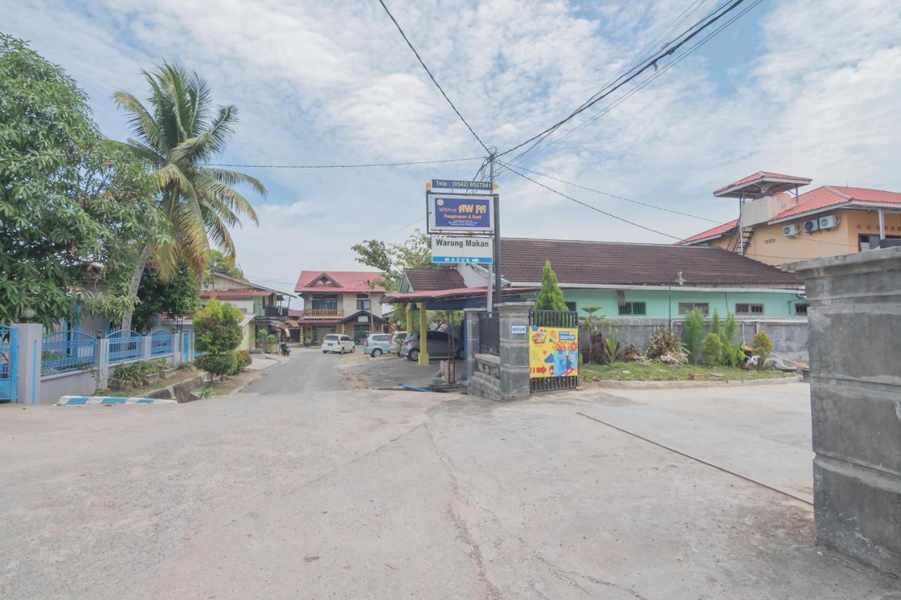 Hotel Reddoorz Near Sepinggan Airport Balikpapan 2 Exterior foto