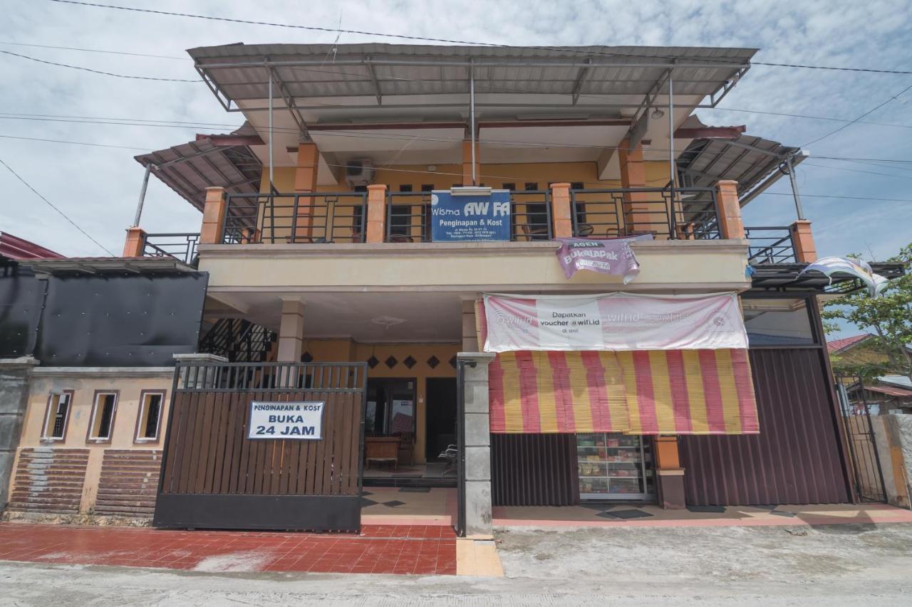 Hotel Reddoorz Near Sepinggan Airport Balikpapan 2 Exterior foto